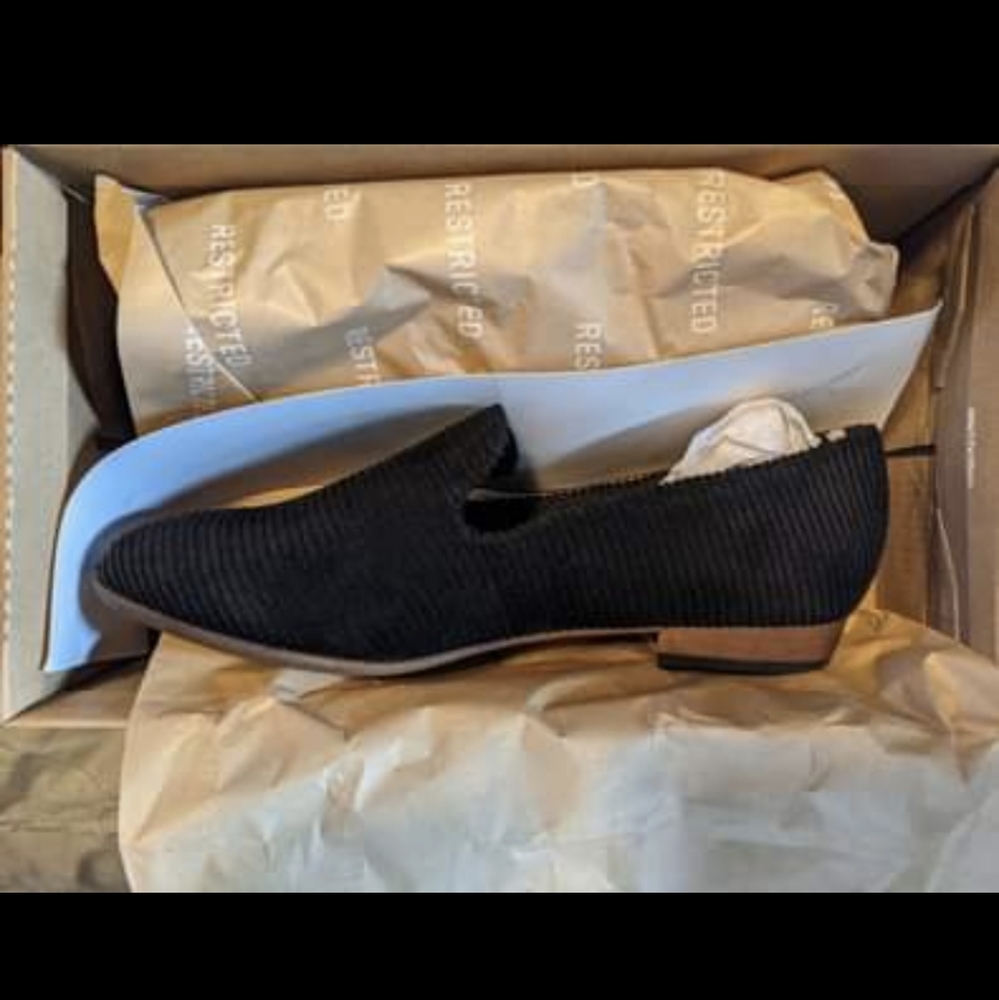 Restricted Corduroy Suede Loafers